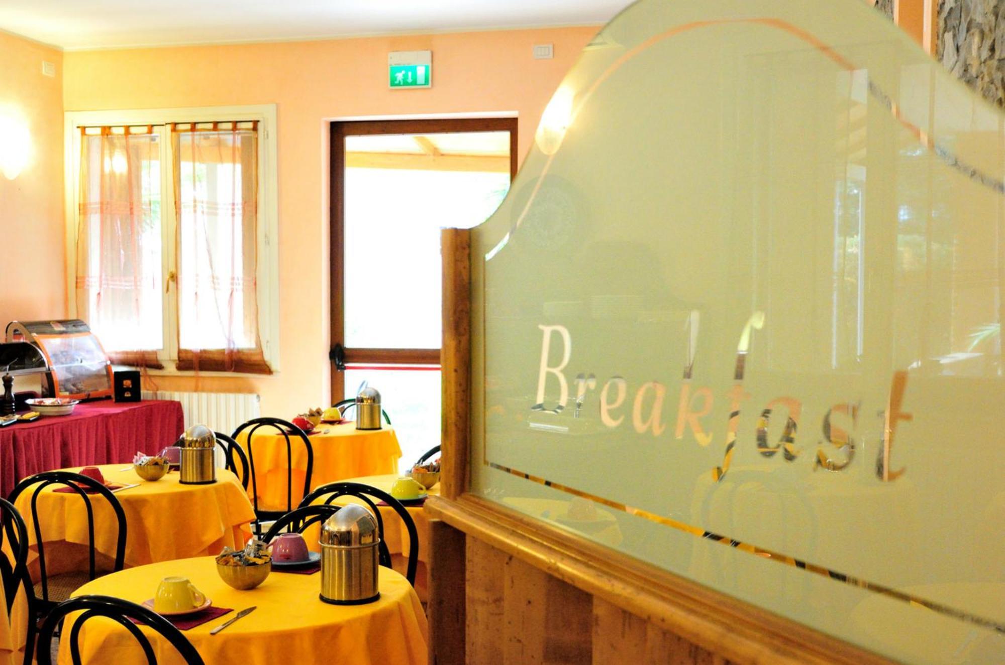 Hotel Villa Molinari Collecchio Luaran gambar