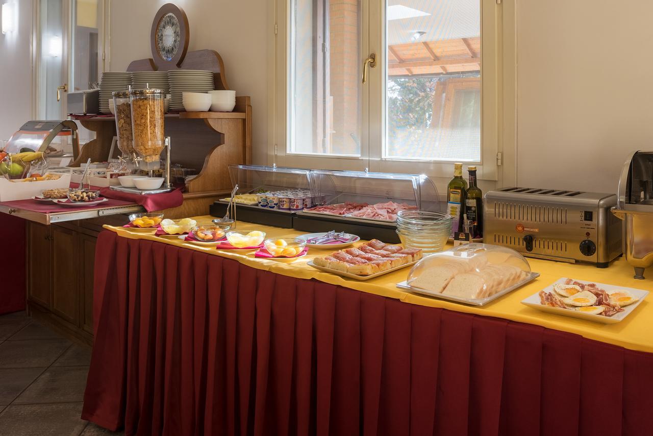 Hotel Villa Molinari Collecchio Luaran gambar