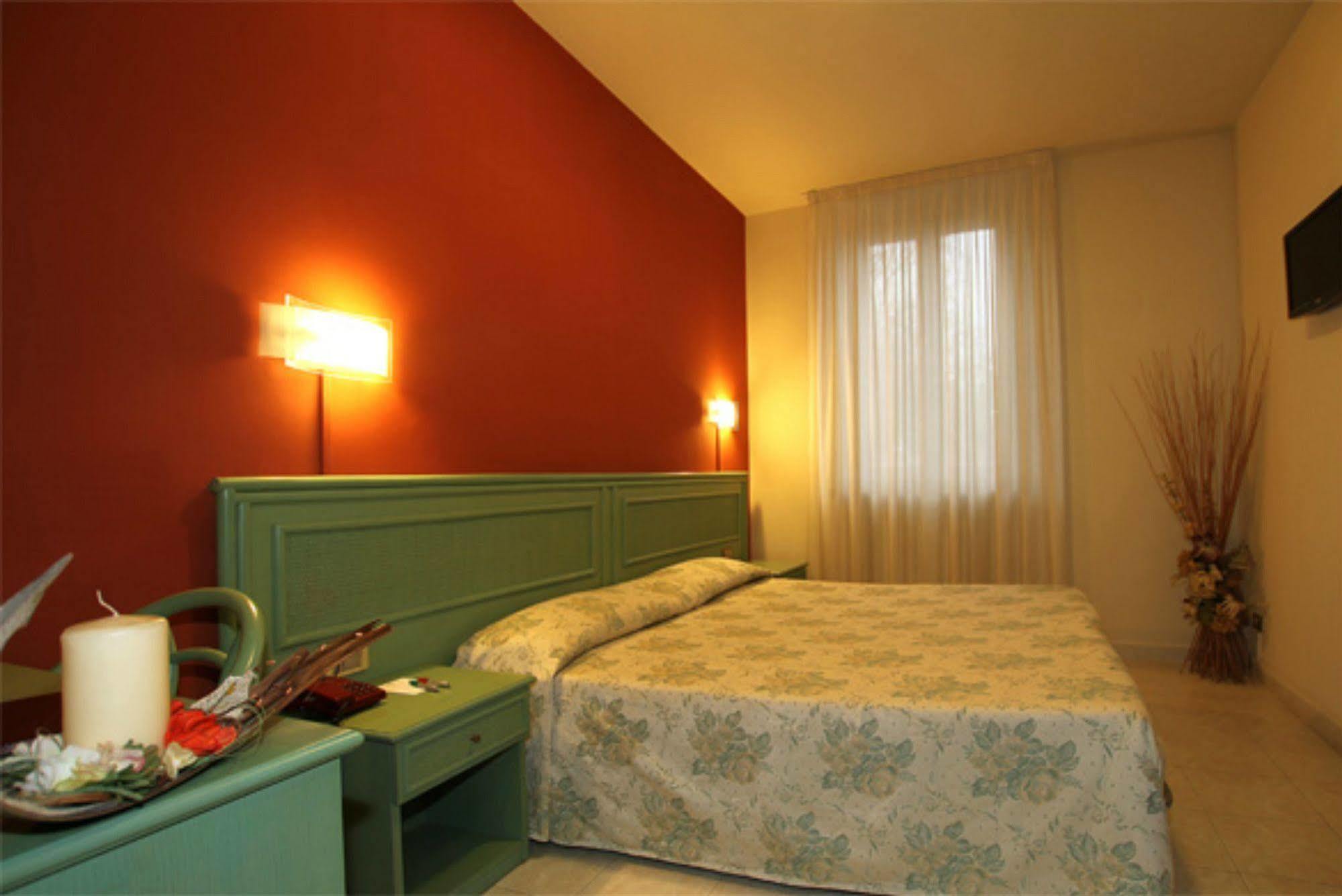 Hotel Villa Molinari Collecchio Luaran gambar